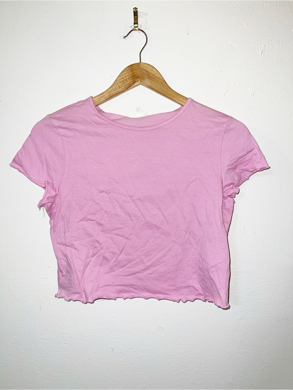 H&M Divided Light Pink Cropped Lettuce-Edge Tee
